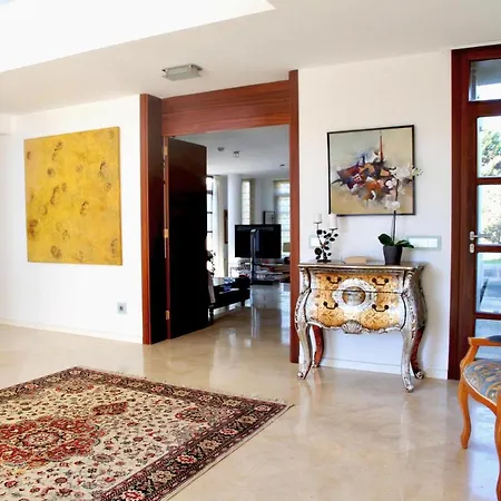 De Lujo Con Piscina, Jacuzzi, Jardin Y Terraza