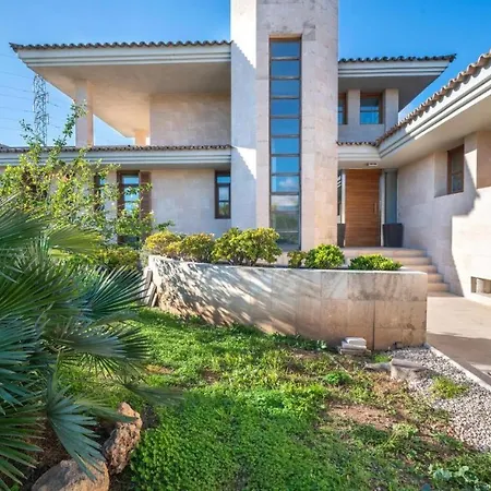 Villa De Lujo Con Piscina, Jacuzzi, Jardín Y Terraza *
